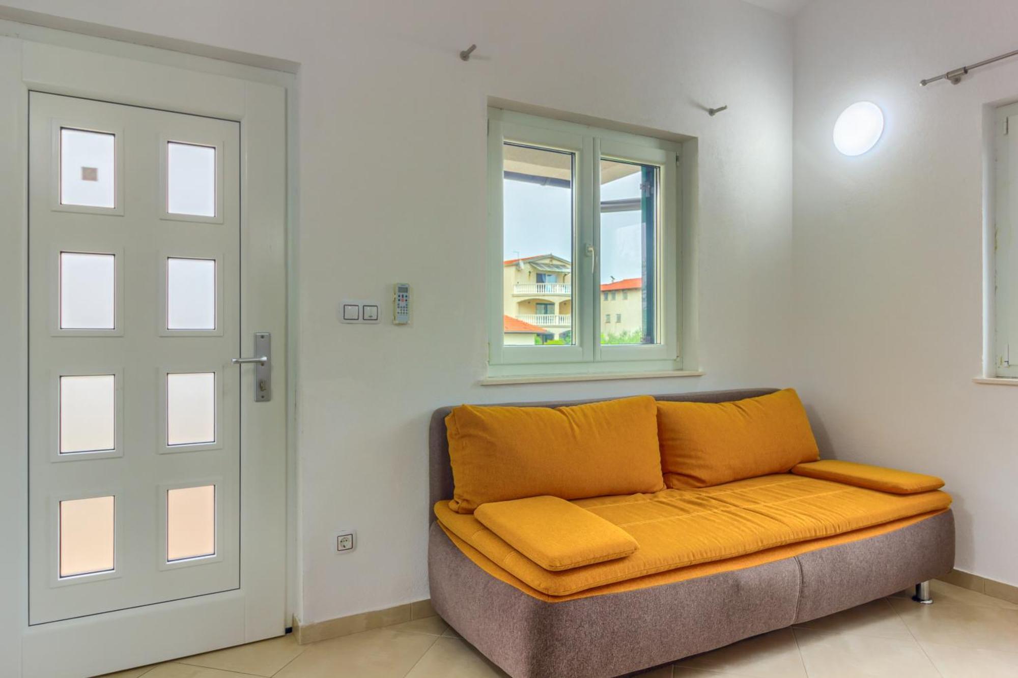 Apartmani Mato Pirovac Exterior photo